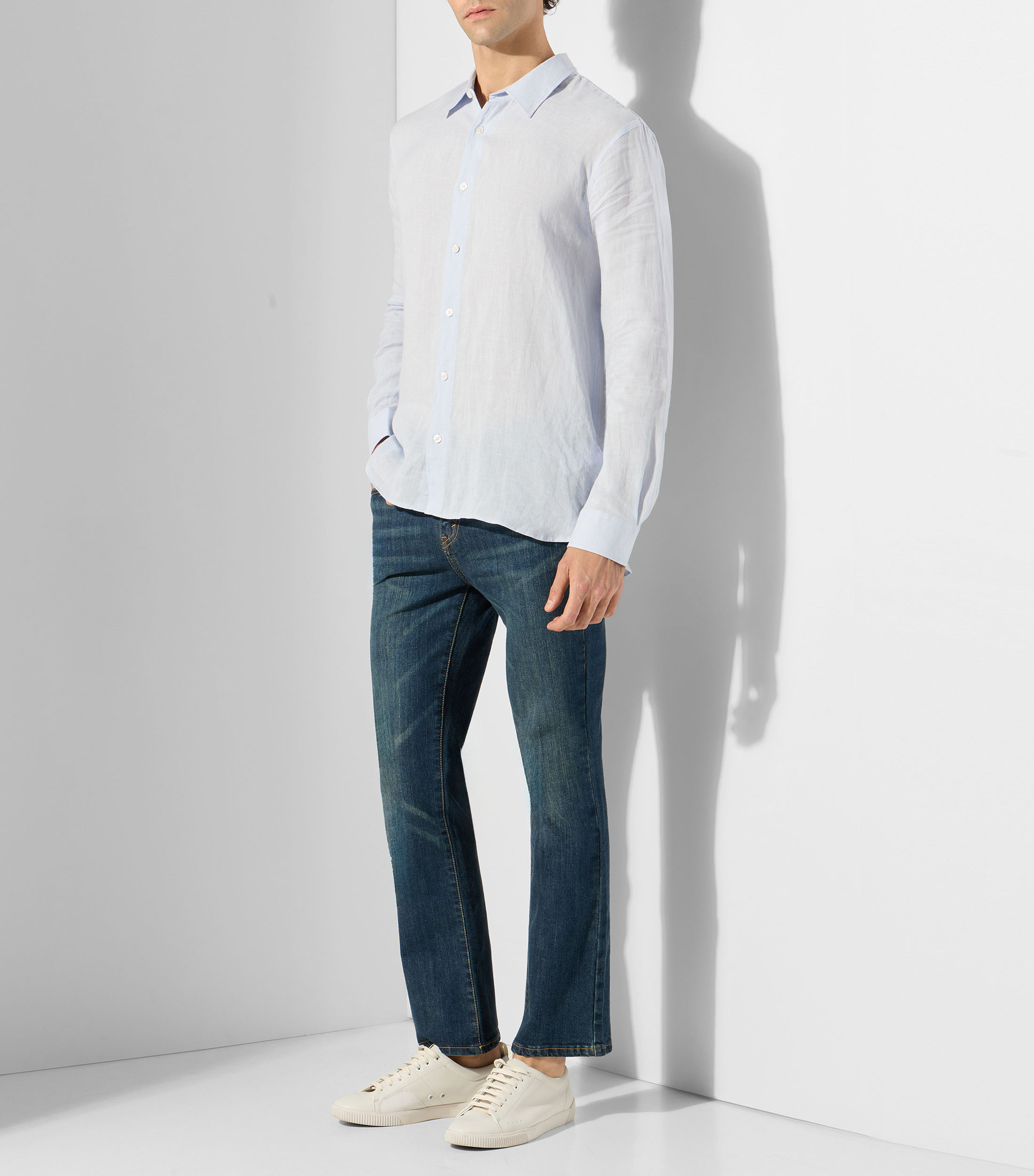 Camisa lisa en lino con manga larga Hombre